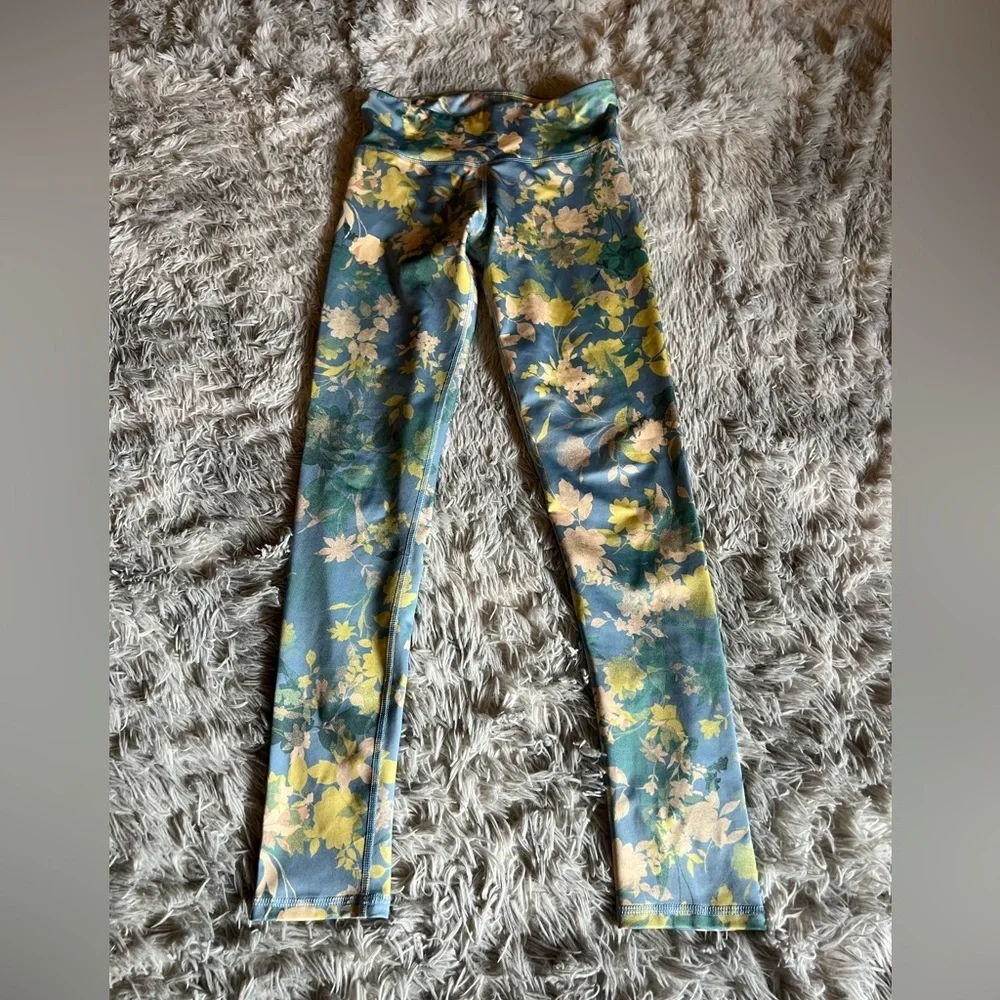 Old Navy active girls floral workout leggings